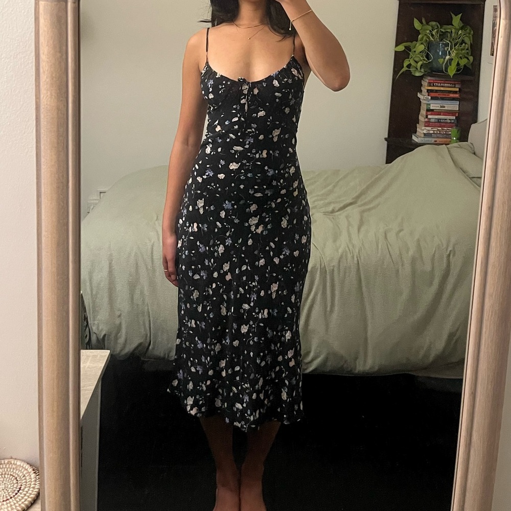 Aritzia Wilfred Naomi 100% Silk Midi Dress - Picture 2 of 10